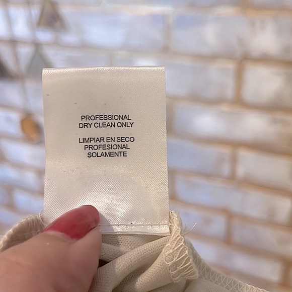 City Triangles White & Silver Fitted Mermaid Style Formal Gown with Mask, Sz. 3 - Picture 15 of 15